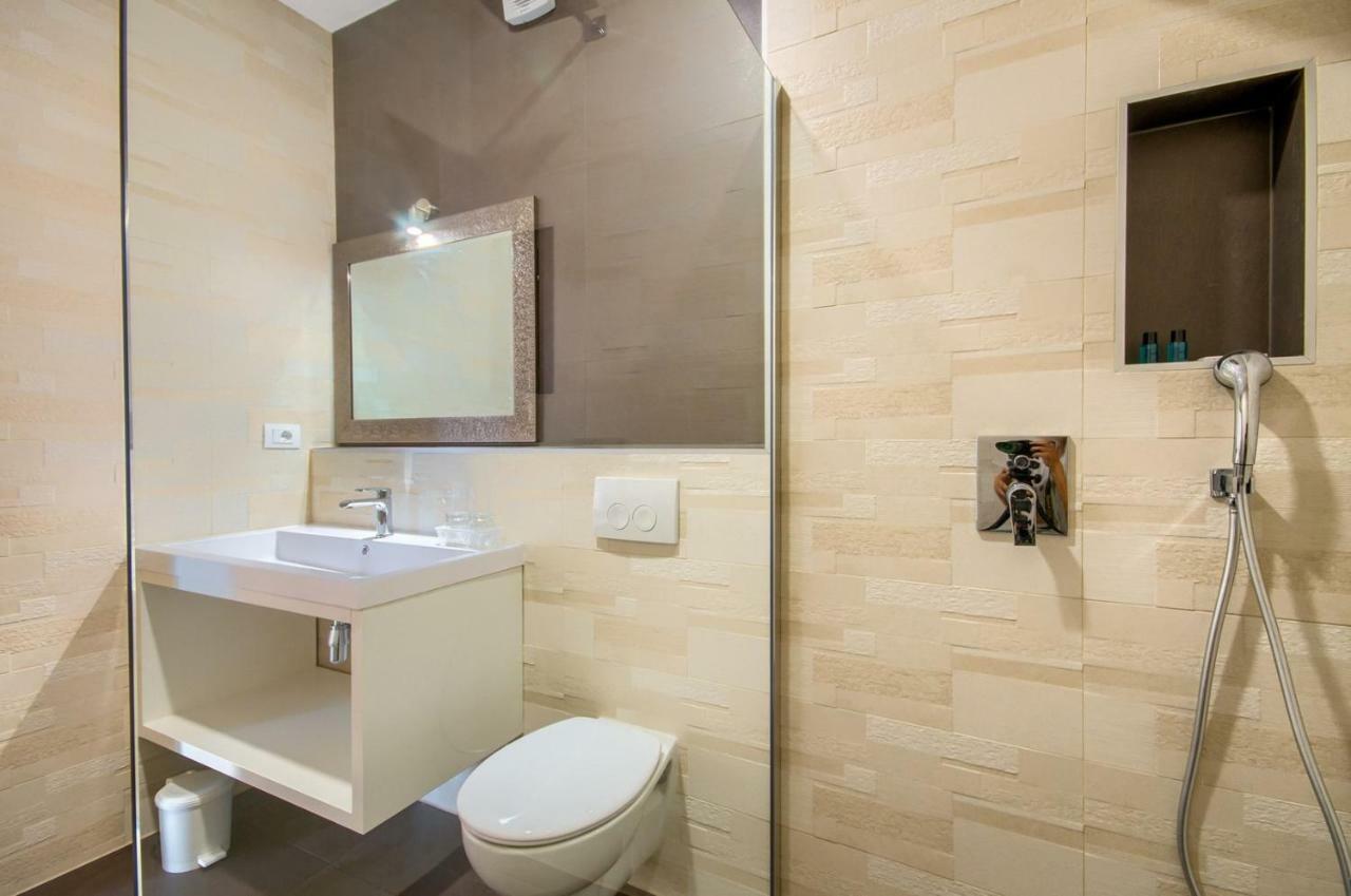 Rooms K&T Sea Side Luxury 普拉 外观 照片